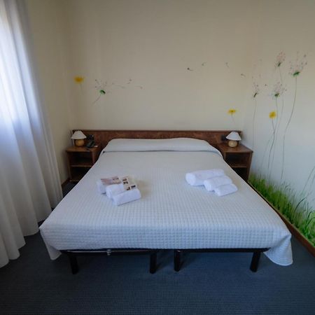 Hotel Siros Verona Exteriör bild