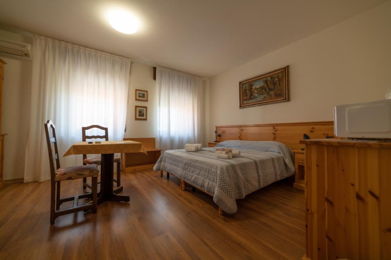 Hotel Siros Verona Exteriör bild