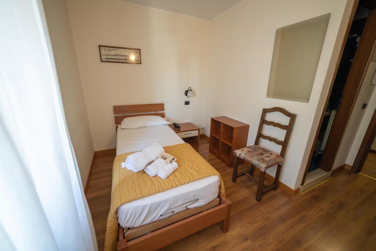 Hotel Siros Verona Exteriör bild