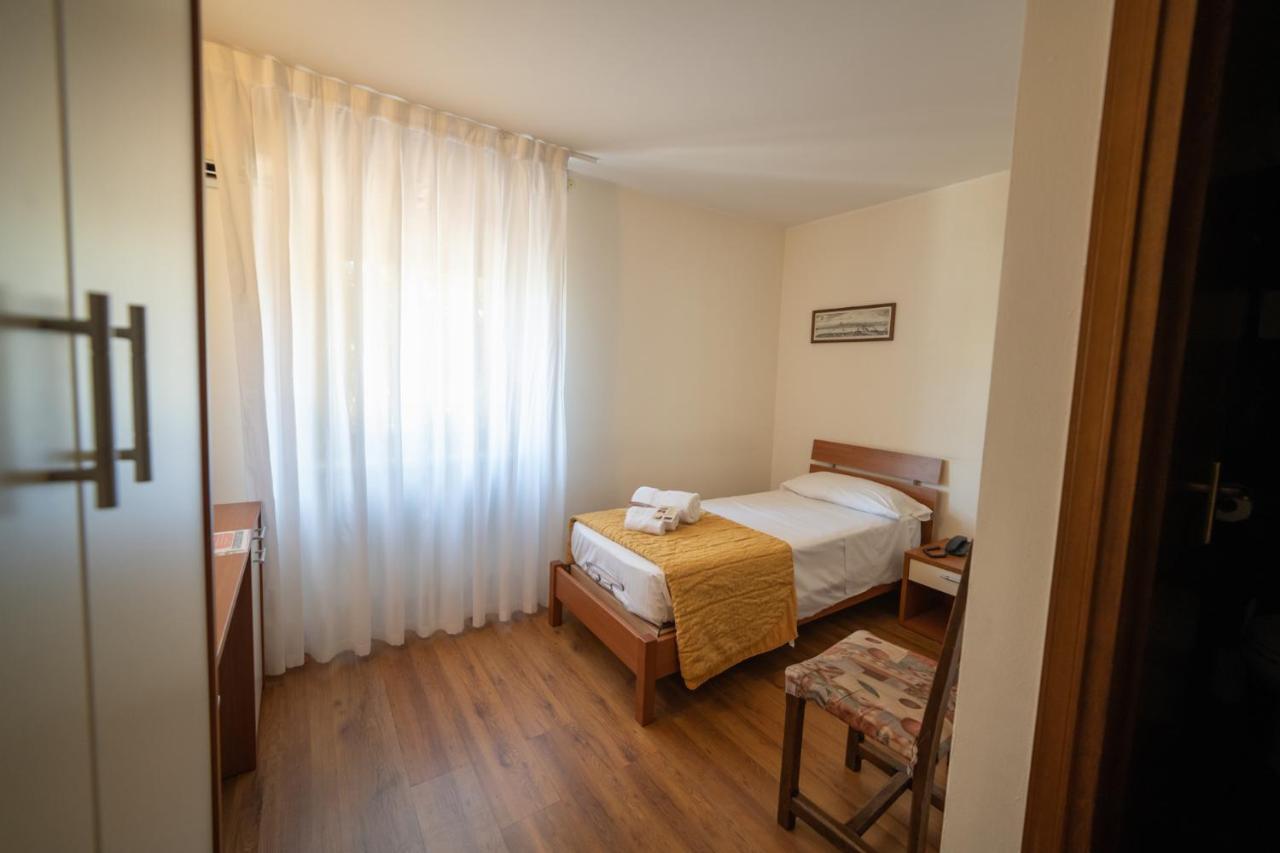 Hotel Siros Verona Exteriör bild
