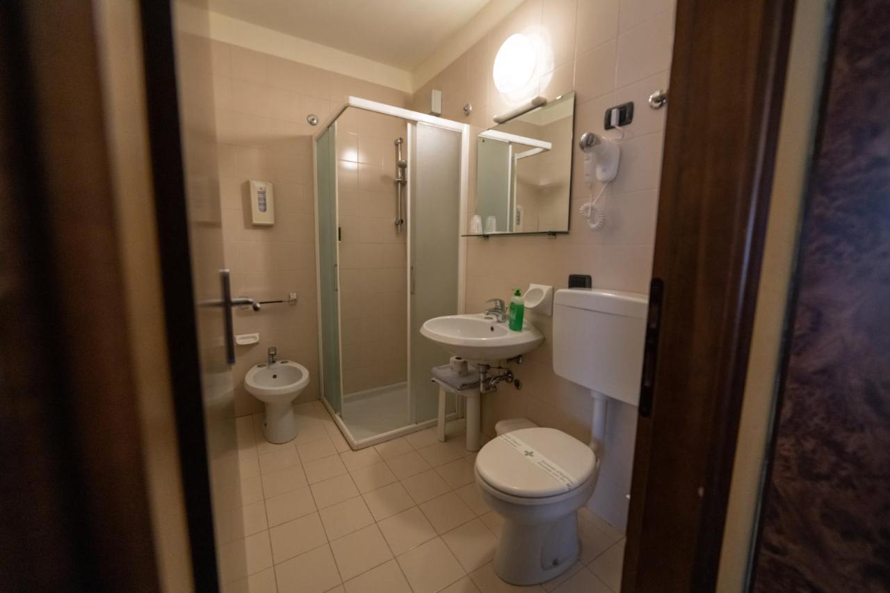 Hotel Siros Verona Exteriör bild