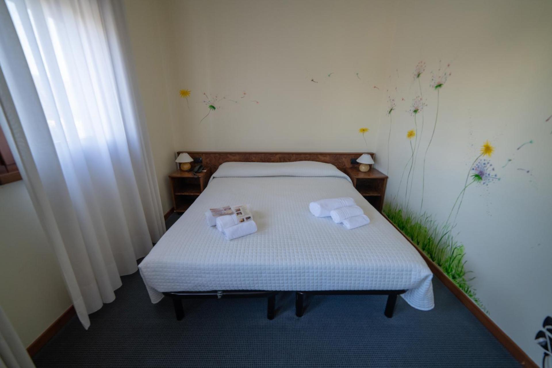 Hotel Siros Verona Exteriör bild
