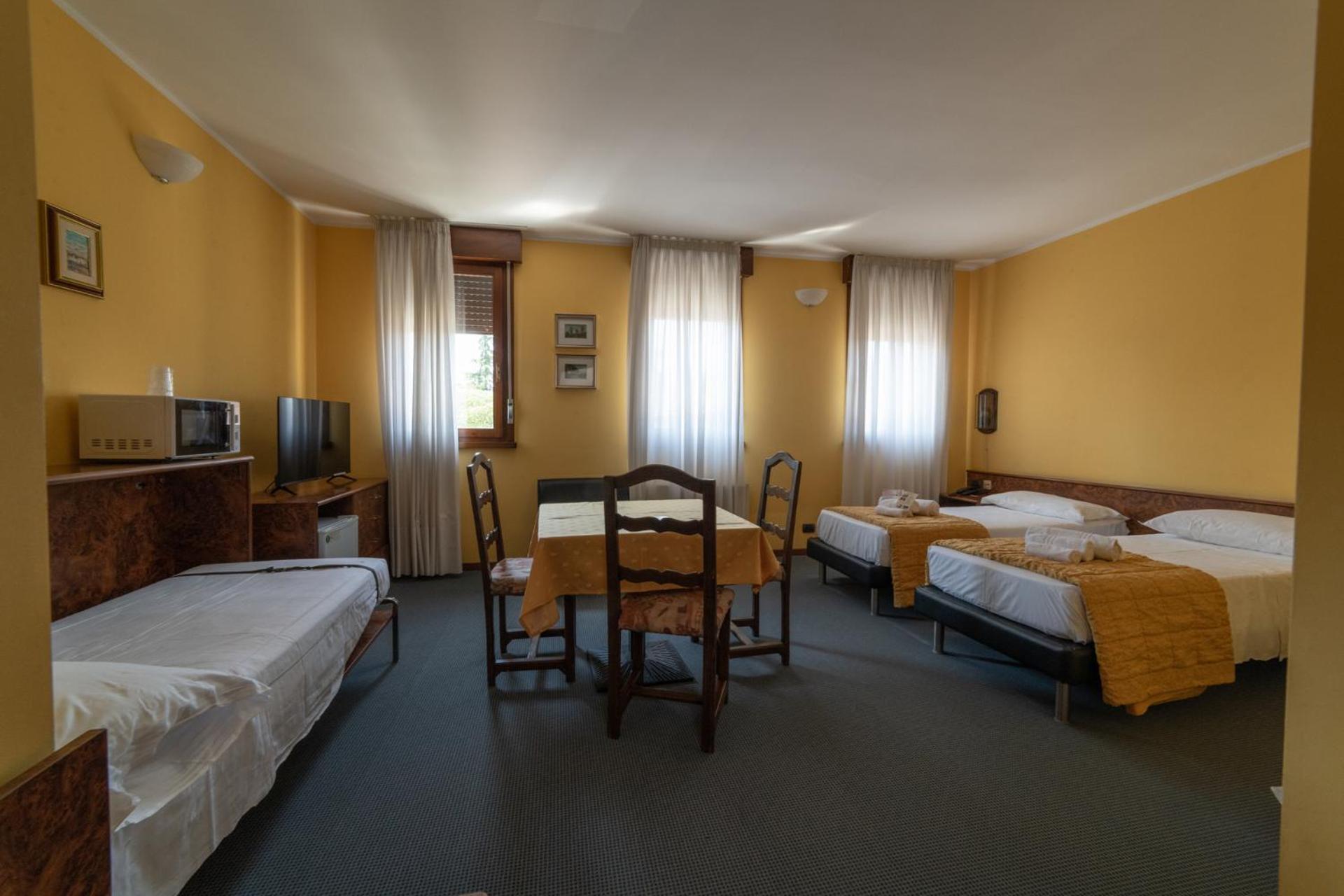 Hotel Siros Verona Exteriör bild
